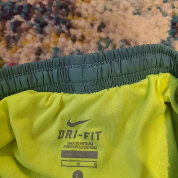 name brand shorts - Picture 2 of 4